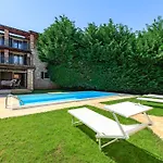 Anthony With 3 Bedroom And Private Pool Near Umag