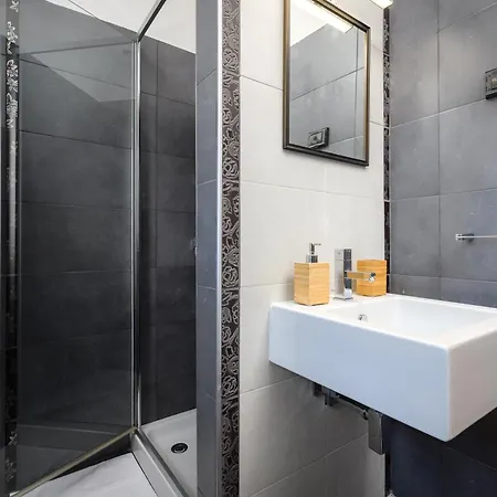 Anthony With 3 Bedroom And Private Pool Near Umag Villa Materada