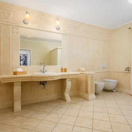 Anthony With 3 Bedroom And Private Pool Near Umag
