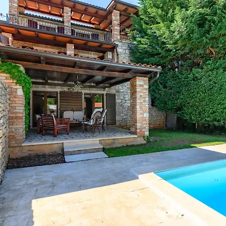 Anthony With 3 Bedroom And Private Pool Near Umag