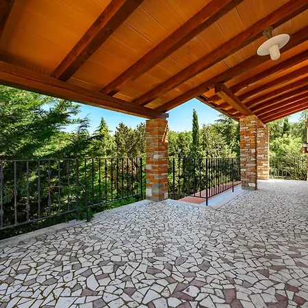 Anthony With 3 Bedroom And Private Pool Near Umag Materada