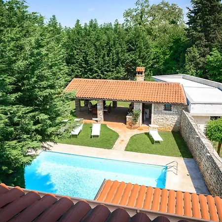 Anthony With 3 Bedroom And Private Pool Near Umag *