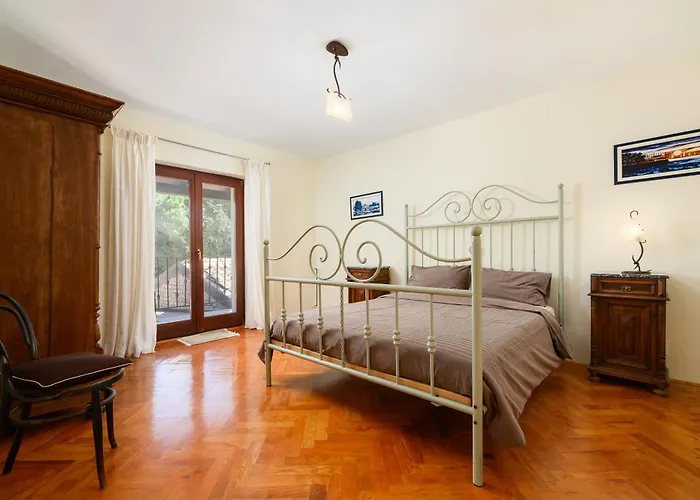 Anthony With 3 Bedroom And Private Pool Near Umag *