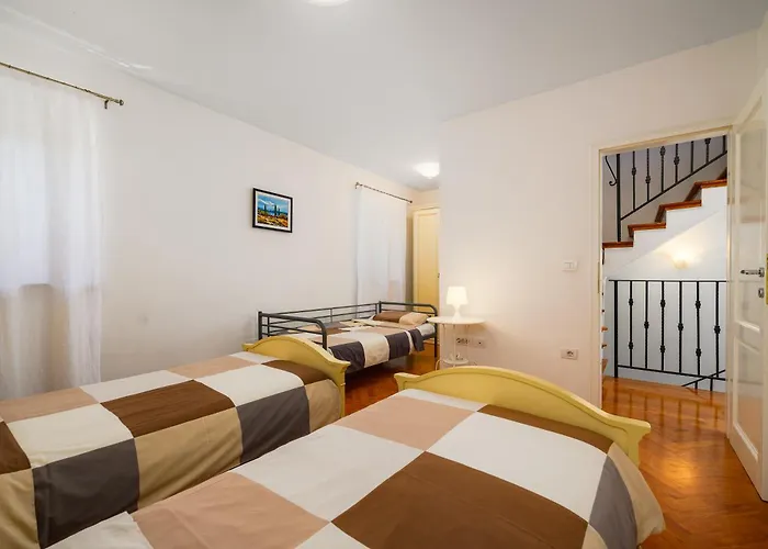 Anthony With 3 Bedroom And Private Pool Near Umag *