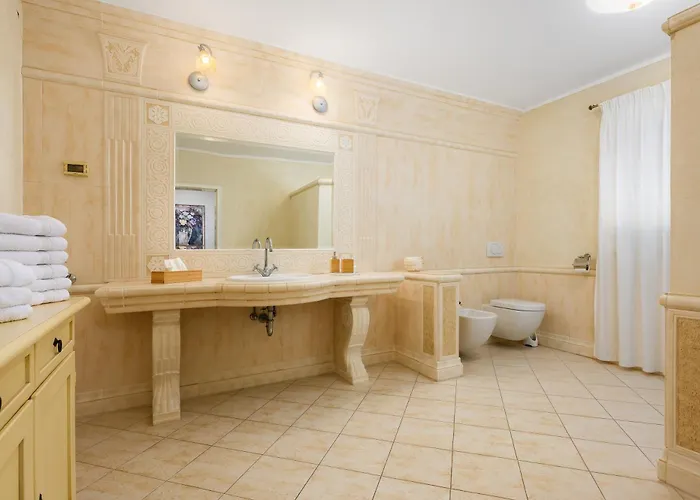 Anthony With 3 Bedroom And Private Pool Near Umag