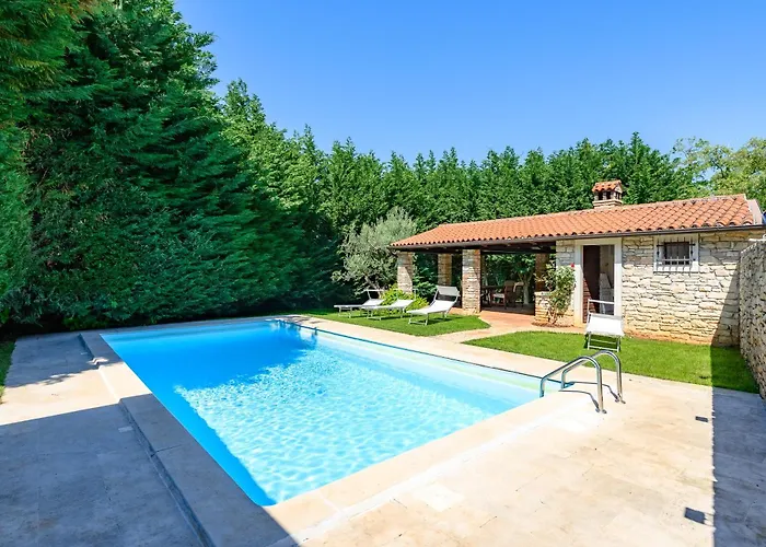 Anthony With 3 Bedroom And Private Pool Near Umag Villa *