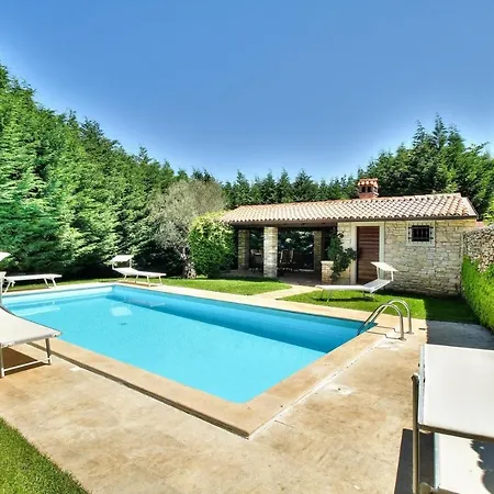 Anthony With 3 Bedroom And Private Pool Near Umag Villa