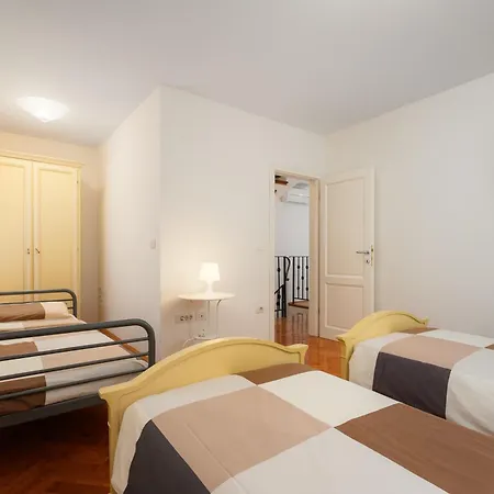 Anthony With 3 Bedroom And Private Pool Near Umag * Materada