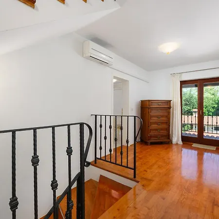 Villa Anthony With 3 Bedroom And Private Pool Near Umag *