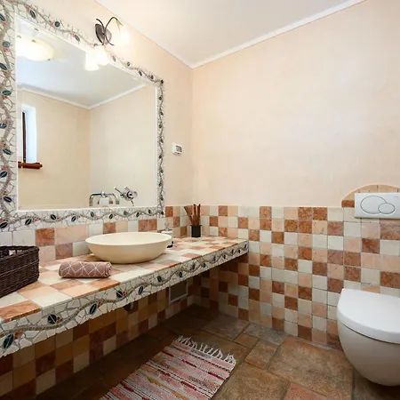 Anthony With 3 Bedroom And Private Pool Near Umag Villa